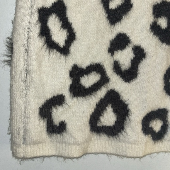 Lou & Grey Animal Print Fuzzy Sweater Skirt Super Soft Dark Grey Spots New Sz XL - Picture 2 of 7